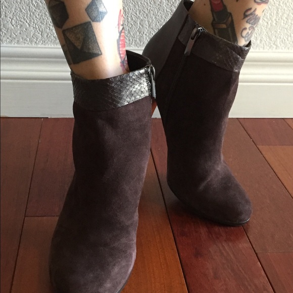 Sam Edelman Brown ankle boots with Python trim - Picture 4 of 5